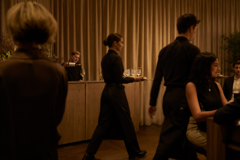 Banner Waiter