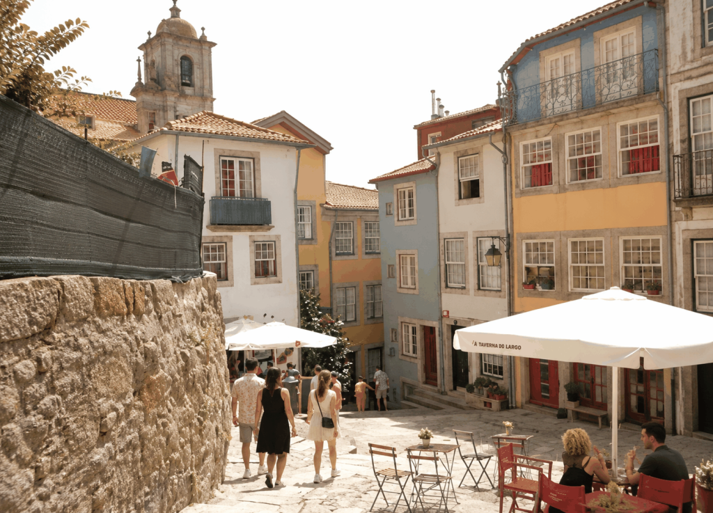 Turismo cresce em maio com 3,3 milhões de hóspedes e receitas em alta.